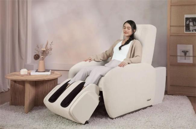 SOFA 沙发天后全家人随时随地开启放松时光OG真人按摩沙发就选OSIM傲胜uDiva(图3)