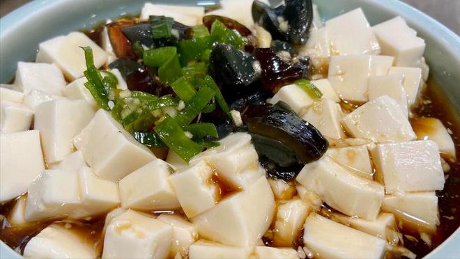 菜不上桌老传统要记牢平安过大年！OG真人年夜饭餐桌上建议这5道